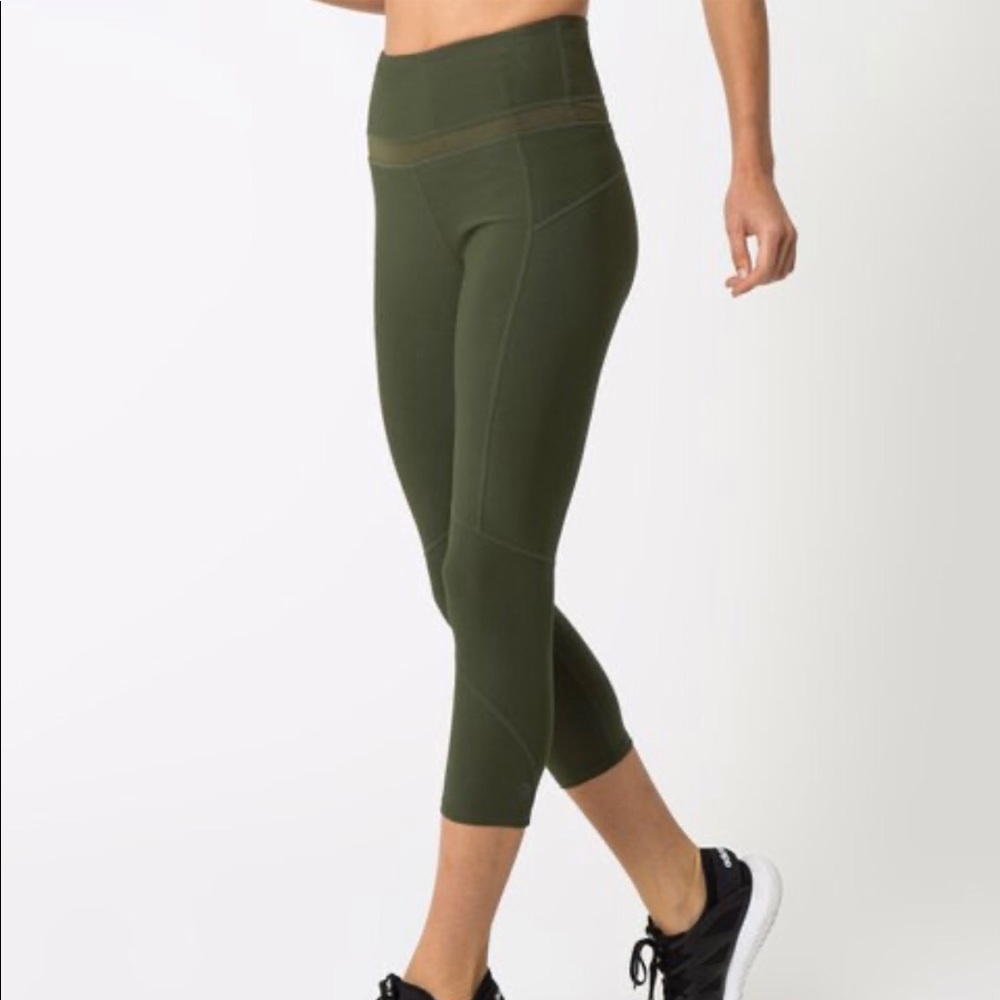 MPG Prelude Capri High Waist Leggings